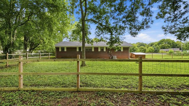 132 Cr 738 Road, Riceville, TN 37370
