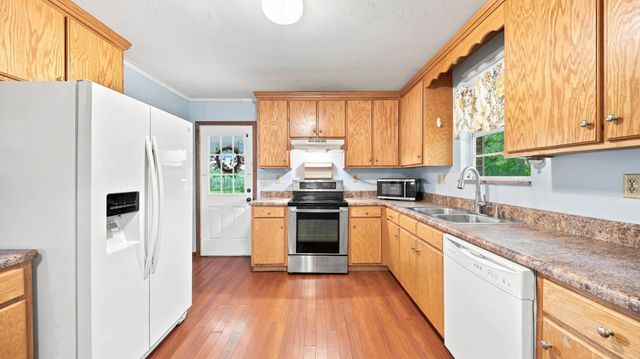 132 Cr 738 Road, Riceville, TN 37370