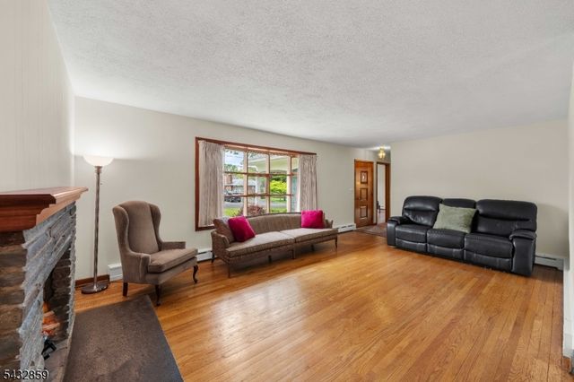 300 Arnold Ave, North Plainfield Boro, NJ 07063