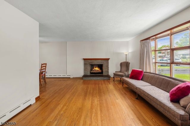 300 Arnold Ave, North Plainfield Boro, NJ 07063