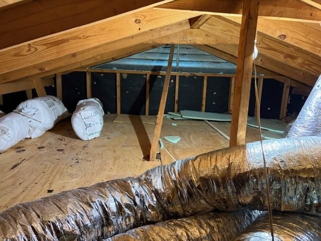 124 Fourth Ave, Onalaska, TX 77360