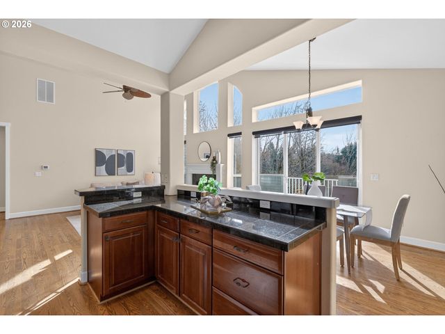 9942 Nw JUSTUS Ln, Portland, OR 97229