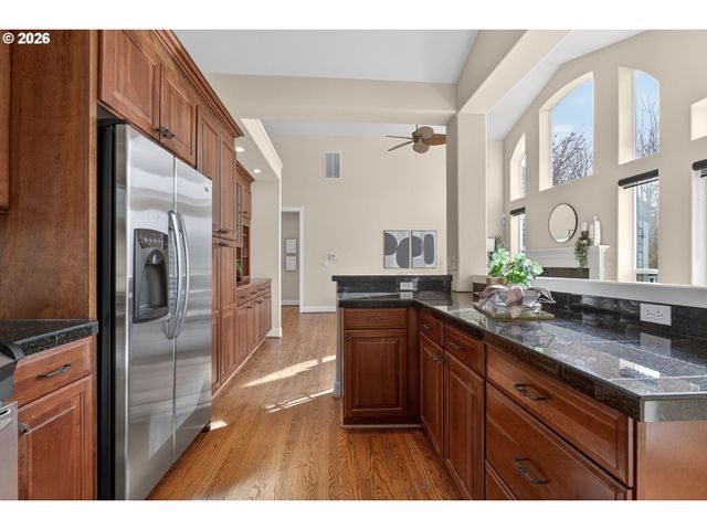 9942 Nw JUSTUS Ln, Portland, OR 97229