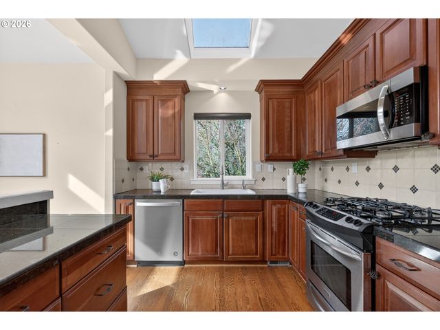 9942 Nw JUSTUS Ln, Portland, OR 97229