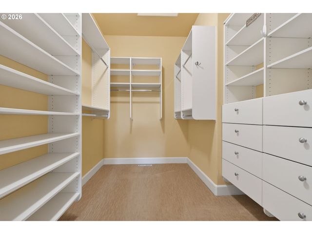 9942 Nw JUSTUS Ln, Portland, OR 97229