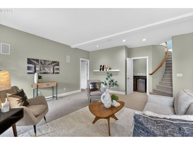 9942 Nw JUSTUS Ln, Portland, OR 97229