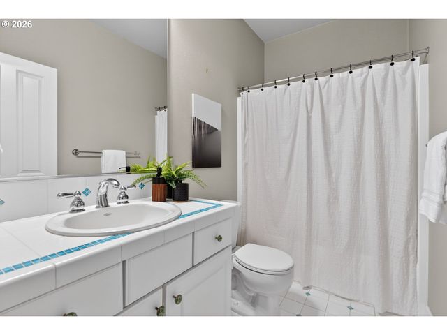 9942 Nw JUSTUS Ln, Portland, OR 97229