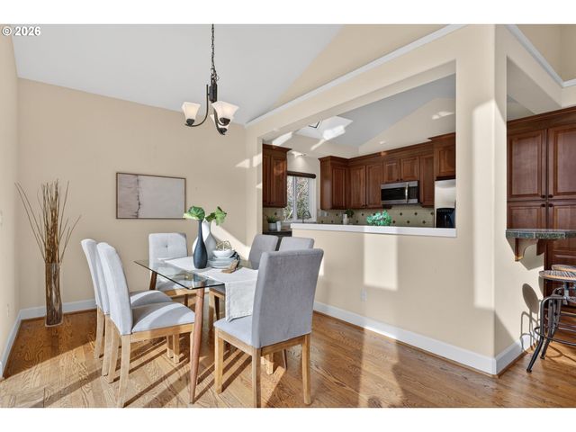 9942 Nw JUSTUS Ln, Portland, OR 97229