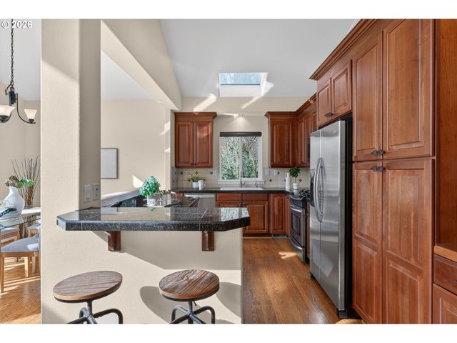 9942 Nw JUSTUS Ln, Portland, OR 97229