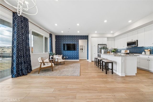 27466 Mercantile Court 205, Valencia, CA 91381