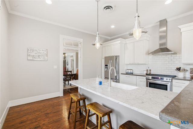 801 N Craig Street, Victoria, TX 77901