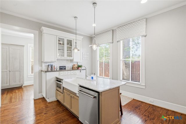 801 N Craig Street, Victoria, TX 77901