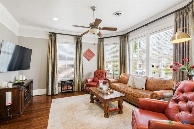 801 N Craig Street, Victoria, TX 77901