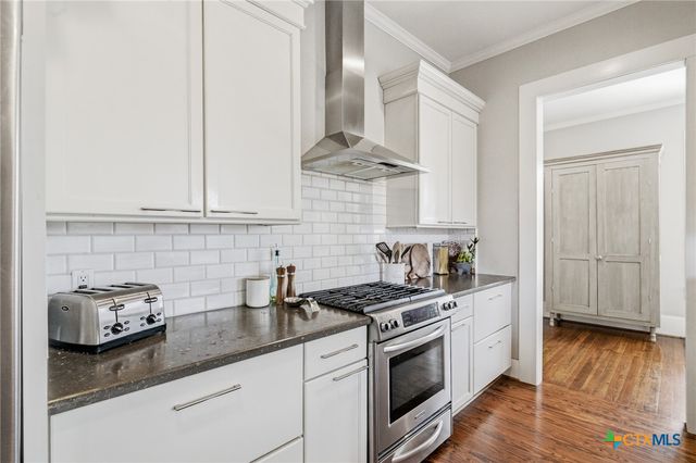 801 N Craig Street, Victoria, TX 77901