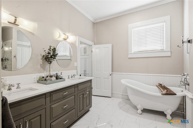 801 N Craig Street, Victoria, TX 77901