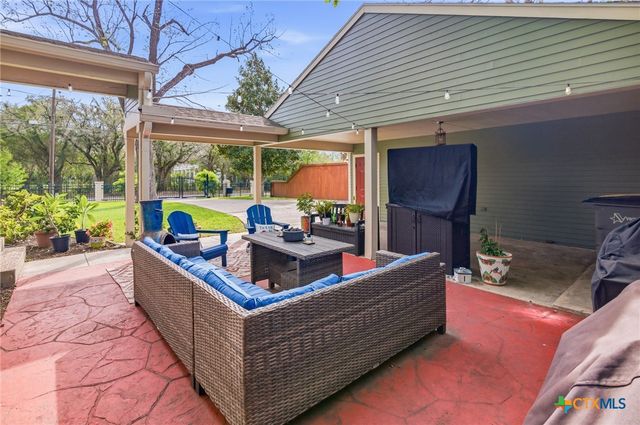 801 N Craig Street, Victoria, TX 77901