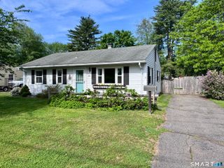 201 Southwest Avenue, Windsor Locks, CT 06096