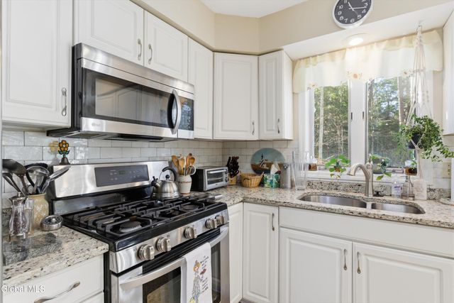 7 Bluebird Court, Saratoga Springs, NY 12866