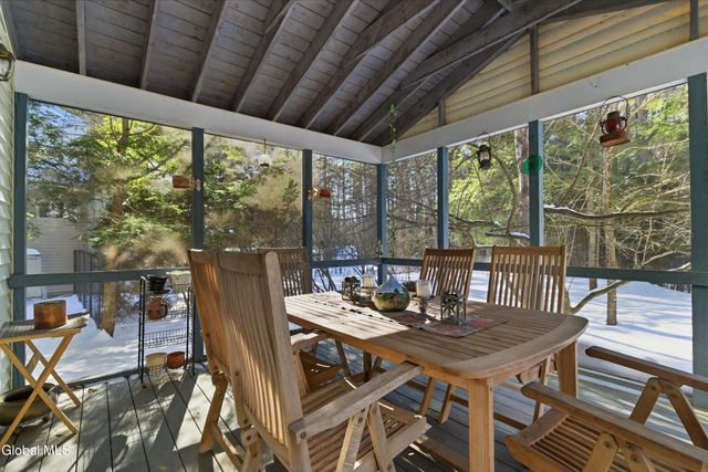 7 Bluebird Court, Saratoga Springs, NY 12866