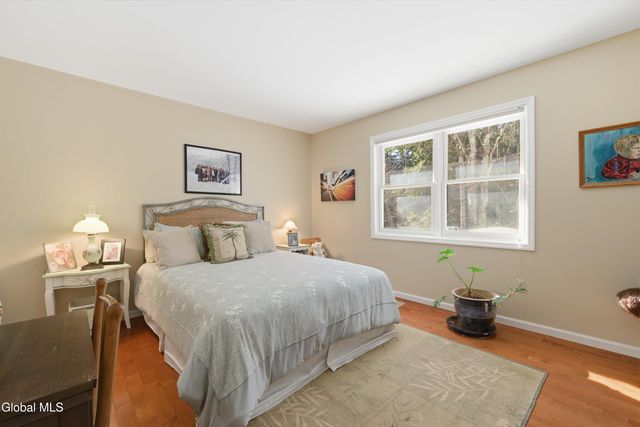 7 Bluebird Court, Saratoga Springs, NY 12866