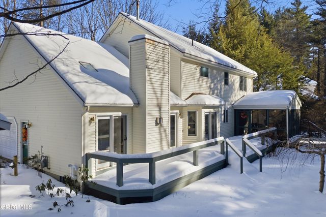 7 Bluebird Court, Saratoga Springs, NY 12866