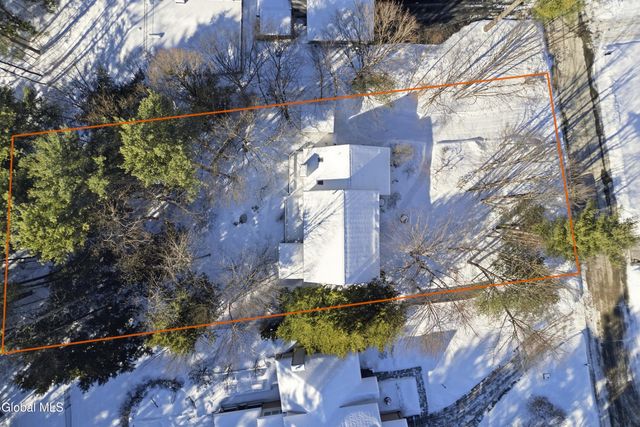 7 Bluebird Court, Saratoga Springs, NY 12866