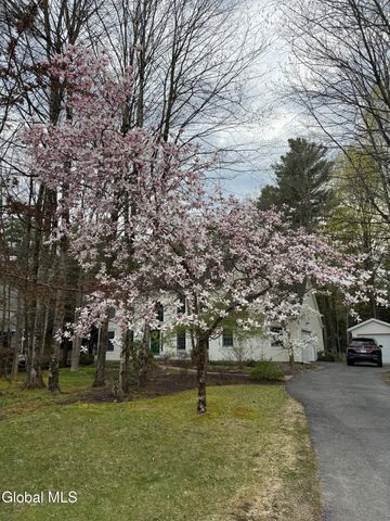 7 Bluebird Court, Saratoga Springs, NY 12866