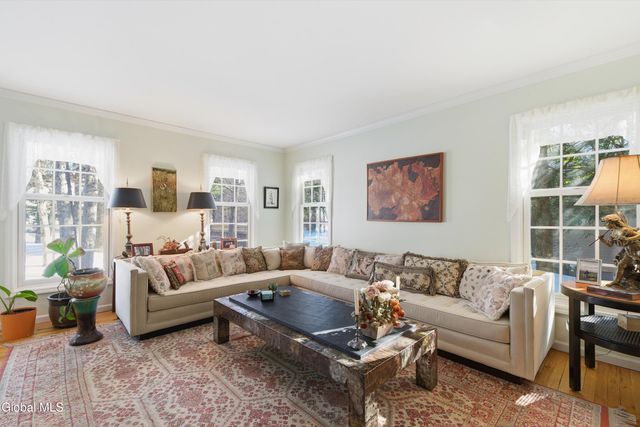 7 Bluebird Court, Saratoga Springs, NY 12866