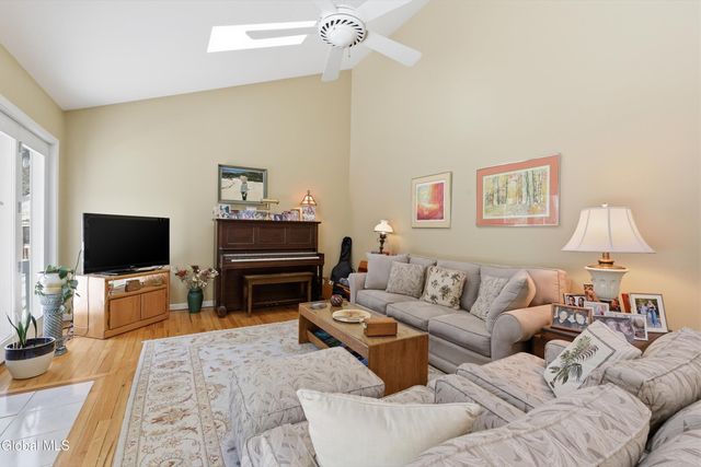 7 Bluebird Court, Saratoga Springs, NY 12866