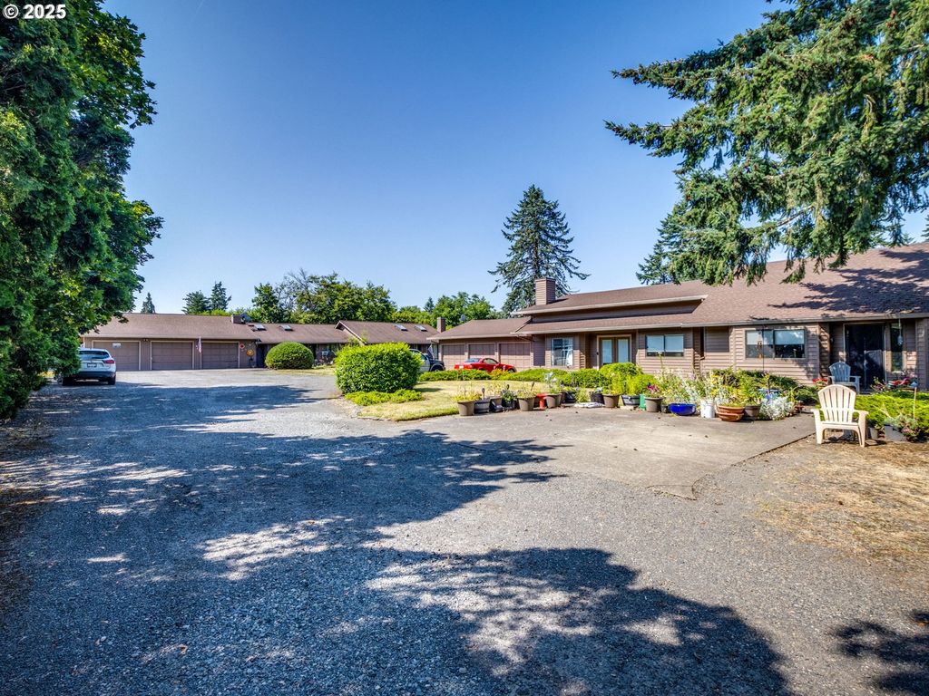 13736 Se BUSH St, Portland, OR 97035
