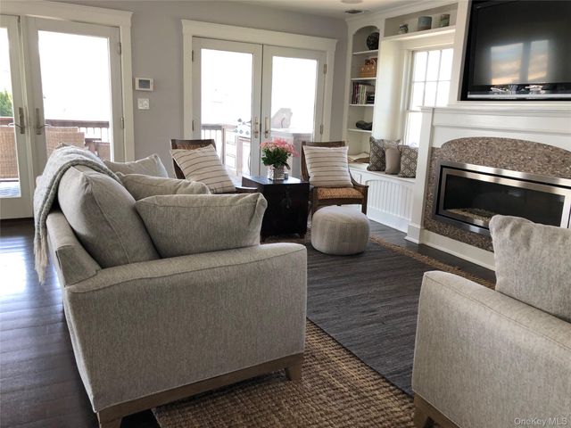 24 Buffalo Avenue Upper, East Atlantic Beach, NY 11561