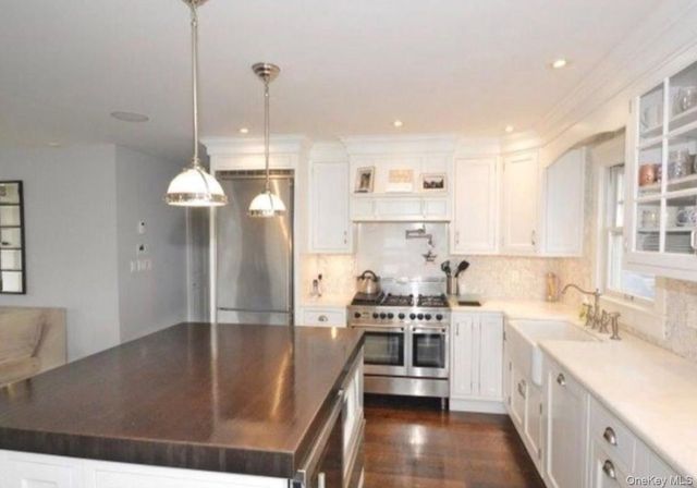 24 Buffalo Avenue Upper, East Atlantic Beach, NY 11561