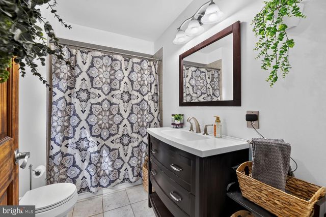 27 HIGGINS AVE, Clementon, NJ 08021
