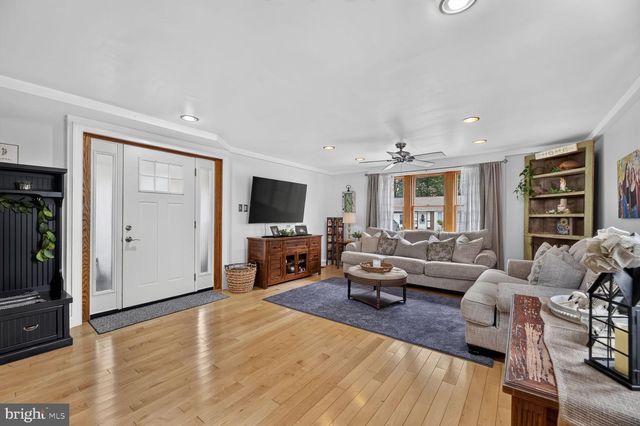 27 HIGGINS AVE, Clementon, NJ 08021