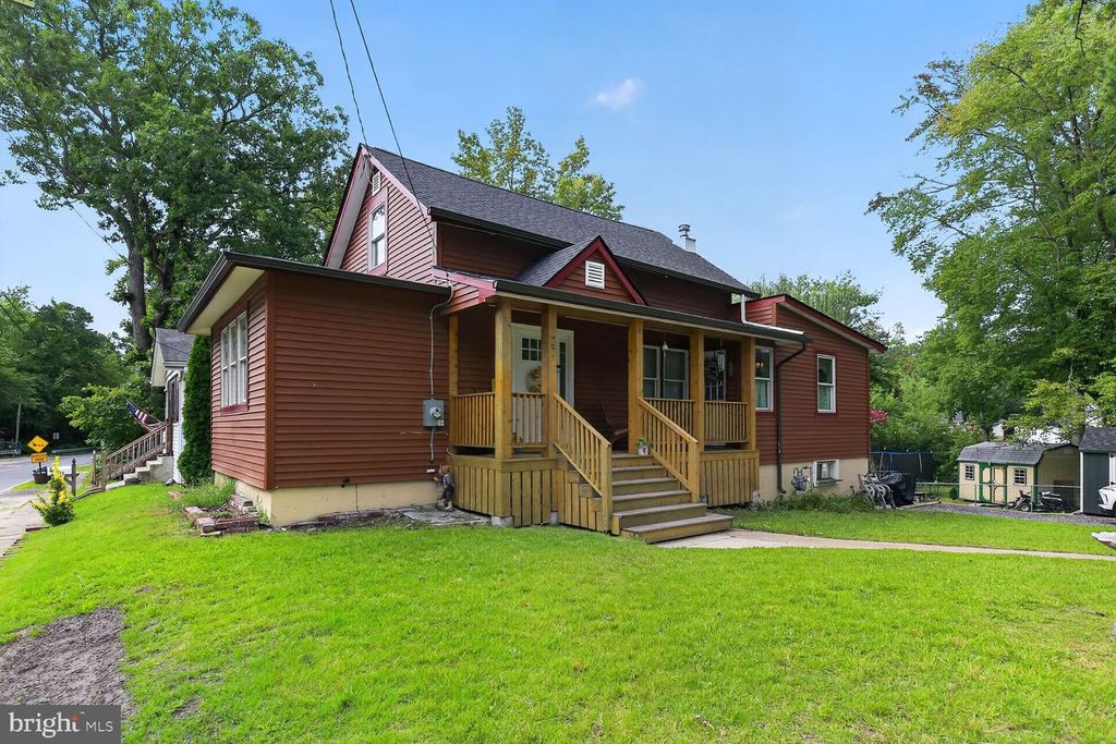 27 HIGGINS AVE, Clementon, NJ 08021