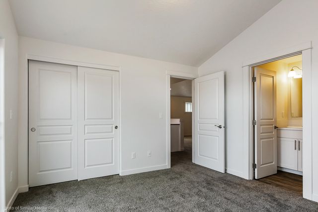 308 N Viewmont Ct, Greenacres, WA 99016