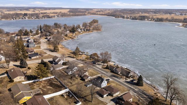 337 Lake DRIVE, Random Lake, WI 53075