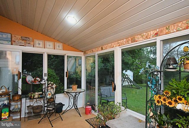 238 W SCHWENKMILL RD, Perkasie, PA 18944