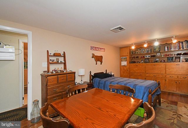 238 W SCHWENKMILL RD, Perkasie, PA 18944