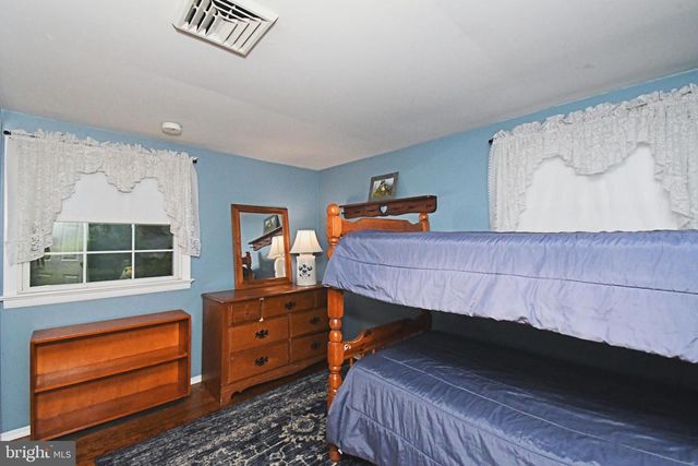 238 W SCHWENKMILL RD, Perkasie, PA 18944