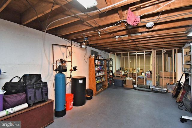238 W SCHWENKMILL RD, Perkasie, PA 18944
