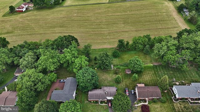 238 W SCHWENKMILL RD, Perkasie, PA 18944