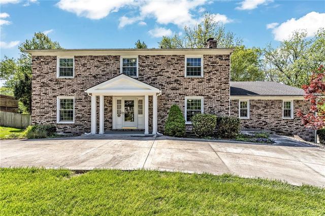 401 Smiley Road, Liberty, MO 64068