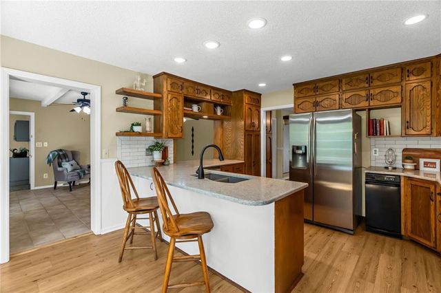 401 Smiley Road, Liberty, MO 64068