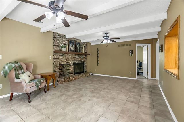 401 Smiley Road, Liberty, MO 64068