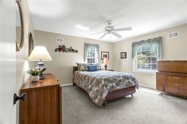 401 Smiley Road, Liberty, MO 64068