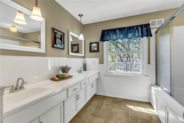 401 Smiley Road, Liberty, MO 64068
