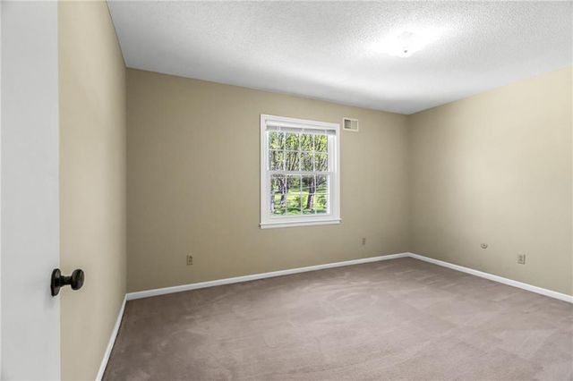 401 Smiley Road, Liberty, MO 64068