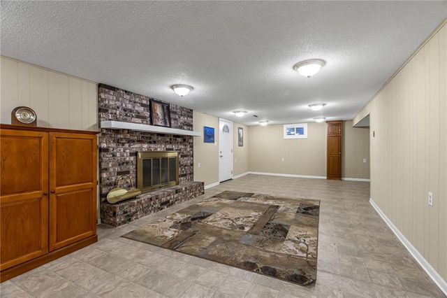 401 Smiley Road, Liberty, MO 64068