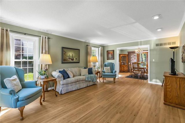401 Smiley Road, Liberty, MO 64068